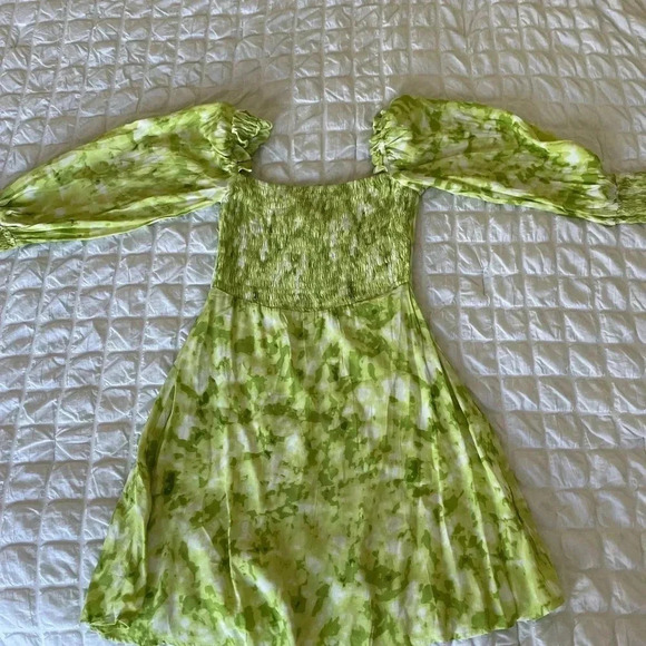 Faithfull the brand Arianne Roos green mini dress in lime - Picture 12 of 15